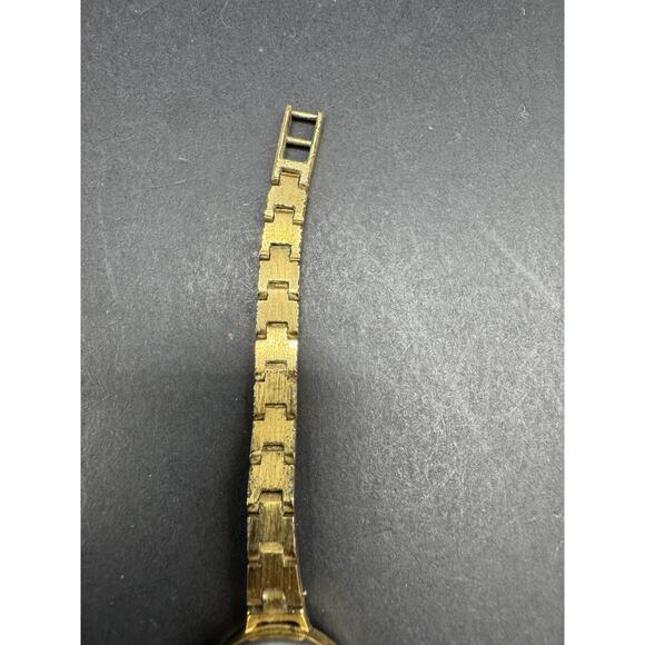 Vintage ELGIN Women’s Mechanical 17 Jewels Watch Gold Tone Bracelet Band